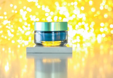 Güzellik maskesi, lüks nemlendirici kozmetik ürün.