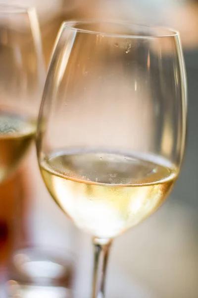 French white wine in a restaurant in Paris, travel experience — Stock Photo, Image