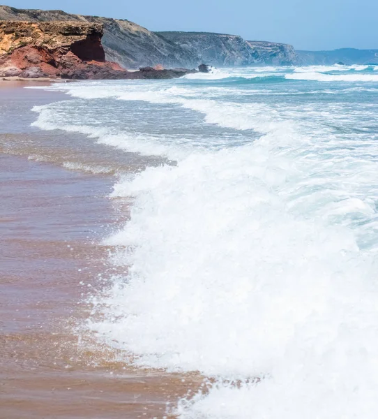 Widok na wybrzeże Oceanu, idealne miejsce na podróż i wakacje — Zdjęcie stockowe