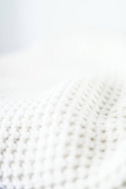 Sıcak örme giysiler, yumuşak ve beyaz