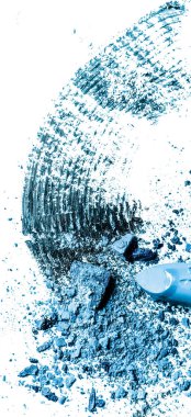 Grunge maskara fırça inme, ruj ve göz farı yakın çekim iso