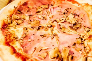 İtalya'da pizzacı geleneksel İtalyan pizza, gastronomik trav