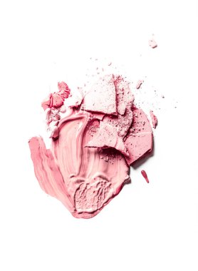 Ezilmiş göz farı, toz ve sıvı temeli yakın çekim izole