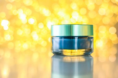 Güzellik maskesi, lüks nemlendirici kozmetik ürün.