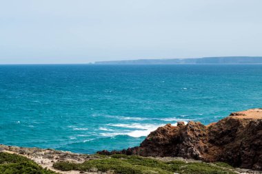 Okyanus manzarası, mükemmel seyahat ve tatil yeri.