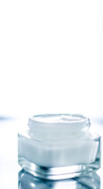 Mavi mermer taş üzerinde nemlendirici Güzellik yüz kremi, Cilt Bakımı