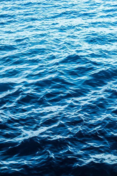 Ωκεάνια επιφάνεια του νερού υφή, vintage καλοκαιρινές διακοπές φόντο — Φωτογραφία Αρχείου