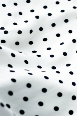 Klasik Polka kumaş arka plan dokusu nokta, Whit üzerinde siyah noktalar