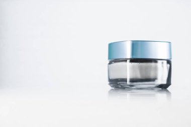 Güzellik maskesi, lüks nemlendirici kozmetik ürün.