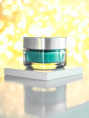 Güzellik maskesi, lüks nemlendirici kozmetik ürün.