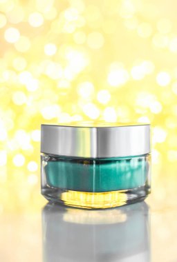 Güzellik maskesi, lüks nemlendirici kozmetik ürün.