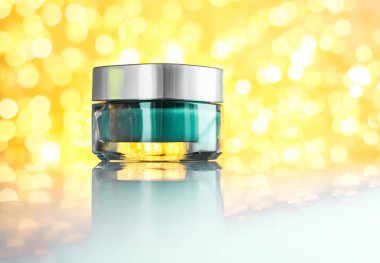 Güzellik maskesi, lüks nemlendirici kozmetik ürün.