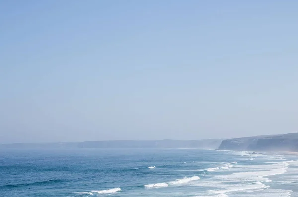 Uitzicht op de oceaan, perfecte reis- en vakantiebestemming — Stockfoto