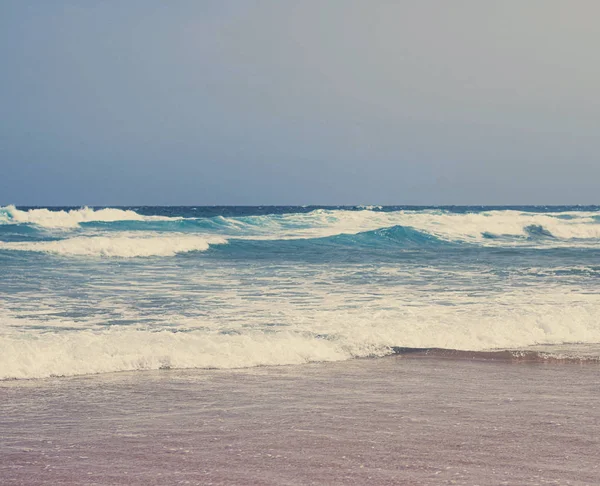 Oceano vista costa, viagem perfeita e destino de férias — Fotografia de Stock