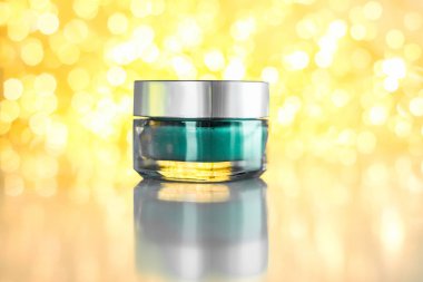 Güzellik maskesi, lüks nemlendirici kozmetik ürün.