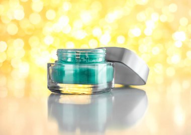 Güzellik maskesi, lüks nemlendirici kozmetik ürün.