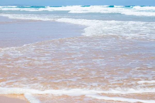 Okyanus manzarası, mükemmel seyahat ve tatil yeri.