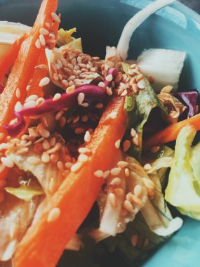 Vejetaryen asya sebze salatası Japon re bir kase servis