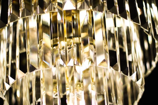 Lustre de luxe avec verre cristal, design d'intérieur et maison d — Photo