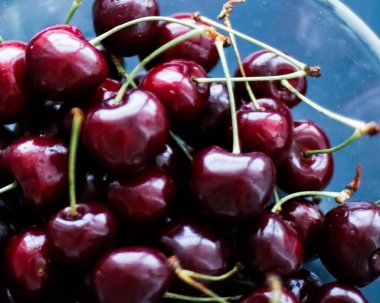 Taze tatlı kiraz, sulu kiraz meyveleri meyve tatlı olarak iyileşmek