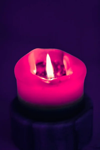 Pink holiday candle on purple background, luxury branding design — Stock Photo, Image