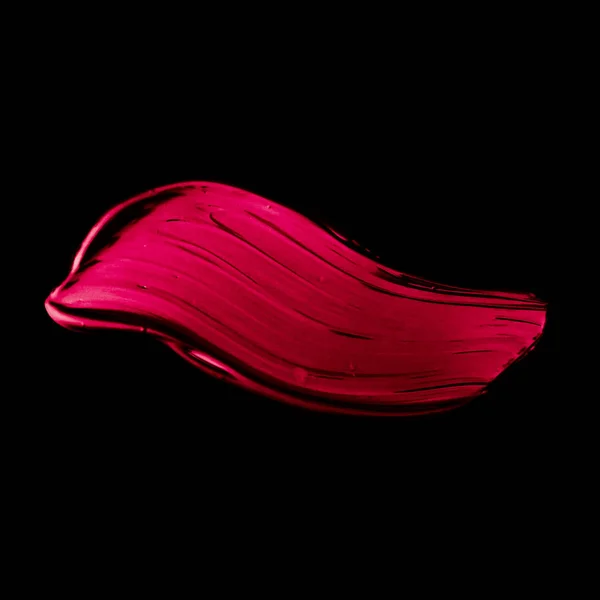 Textura de pincel de batom rosa isolado no fundo preto — Fotografia de Stock