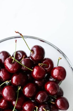 Taze tatlı kiraz, sulu kiraz meyveleri meyve tatlı olarak iyileşmek