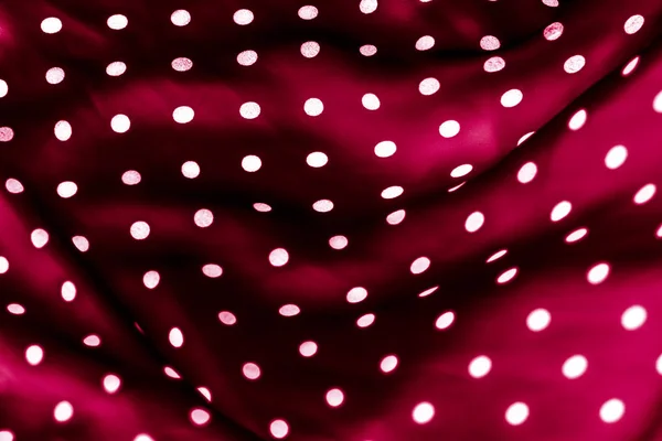 经典波尔卡圆点纺织品背景纹理,红色白点 — 图库照片