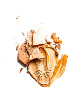 Ezilmiş göz farı, toz ve sıvı temeli yakın çekim izole