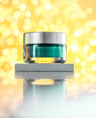 Güzellik maskesi, lüks nemlendirici kozmetik ürün.