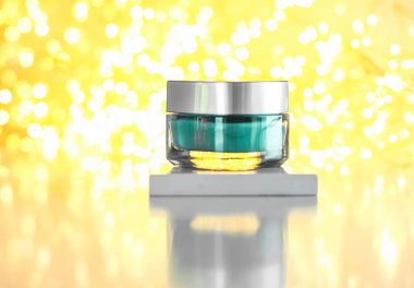 Güzellik maskesi, lüks nemlendirici kozmetik ürün.