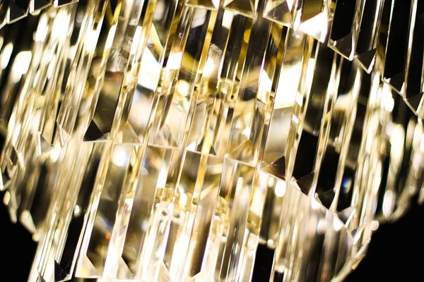 Lustre de luxe avec verre cristal, design d'intérieur et maison d — Photo