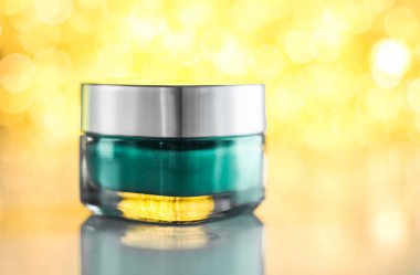 Güzellik maskesi, lüks nemlendirici kozmetik ürün.