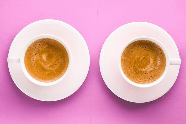 Kopp hett franskt kaffe som frukost drink, flatlay cups på stift — Stockfoto