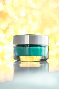 Güzellik maskesi, lüks nemlendirici kozmetik ürün.