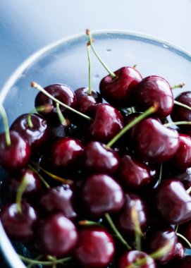 Taze tatlı kiraz, sulu kiraz meyveleri meyve tatlı olarak iyileşmek