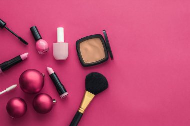 Makyaj ve kozmetik ürünleri. Güzellik markası Noel Sali için.