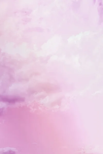 Verträumter surrealer Himmel als abstrakte Kunst, Fantasie Pastellfarben im Hintergrund — Stockfoto