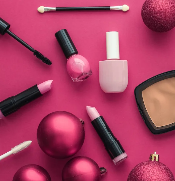 Set de produits de maquillage et cosmétiques pour la marque de beauté Christmas sal — Photo