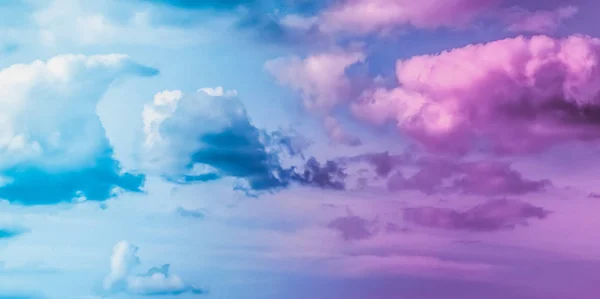 Dreamy surreal sky as abstract art, fantasy pastel colours backg — Stock Photo, Image