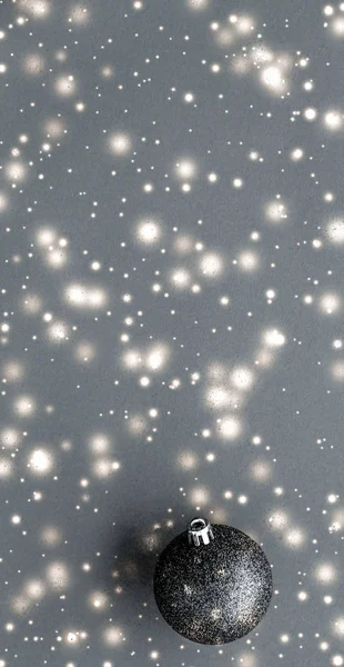 Boules de Noël noires avec éclat de paillettes de neige, marque de luxe wi — Photo