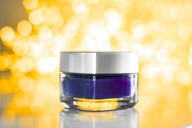 Hassas cilt için güzellik kremi, lüks kaplıca.