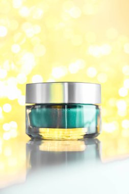 Güzellik maskesi, lüks nemlendirici kozmetik ürün.