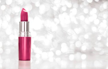 Gümüş Noel 'de pembe ruj, Yeni Yıl ve Sevgililer Günü 