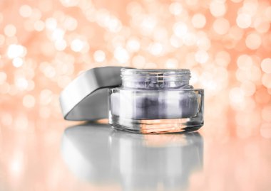 Hassas cilt için güzellik kremi, lüks kaplıca.