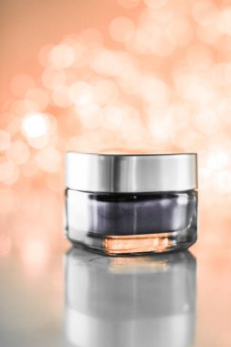 Hassas cilt için güzellik kremi, lüks kaplıca.