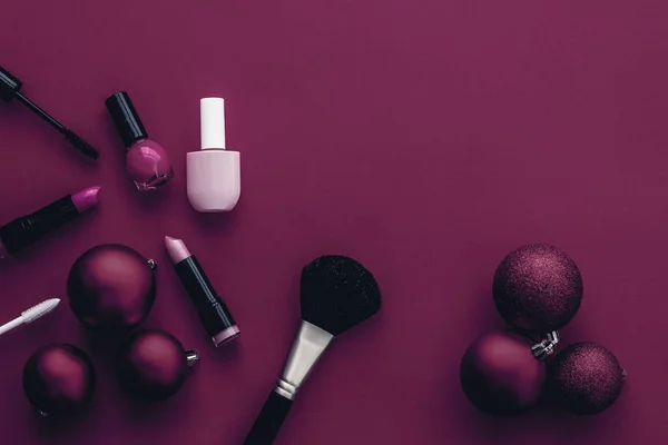 Conjunto de productos de maquillaje y cosméticos para la marca de belleza Christmas sal — Foto de Stock