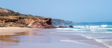 Okyanus manzarası, mükemmel seyahat ve tatil yeri.