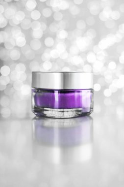 Hassas cilt için güzellik kremi, lüks kaplıca.