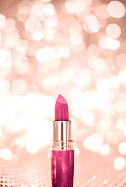 Lápiz labial rosa sobre oro rosa Navidad, Año Nuevo y San Valentín D —  Fotos de Stock